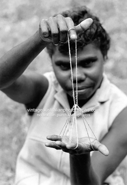 Elizabeth Walrimunga and Cat's Cradle